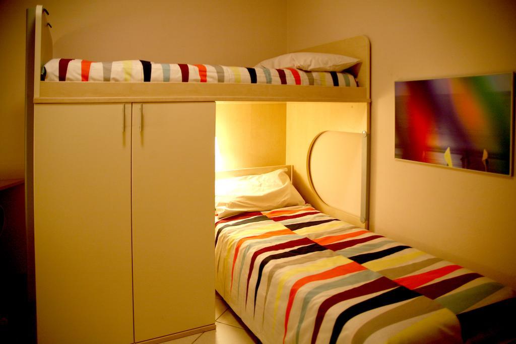 Residence Giglio Comer See غْرافيدونا الغرفة الصورة