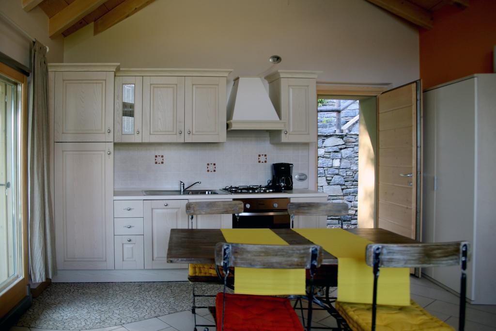 Residence Giglio Comer See غْرافيدونا الغرفة الصورة