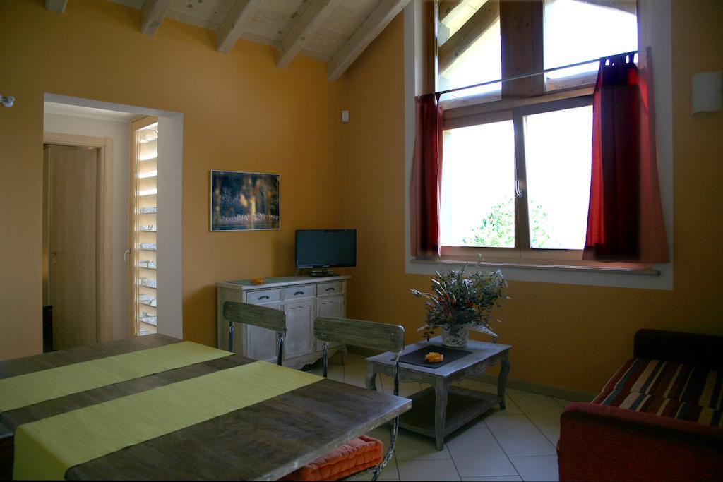 Residence Giglio Comer See غْرافيدونا الغرفة الصورة